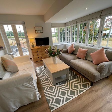 Appartement Garden Flat Near Goodwood With Stunning Views à Petersfield Extérieur photo