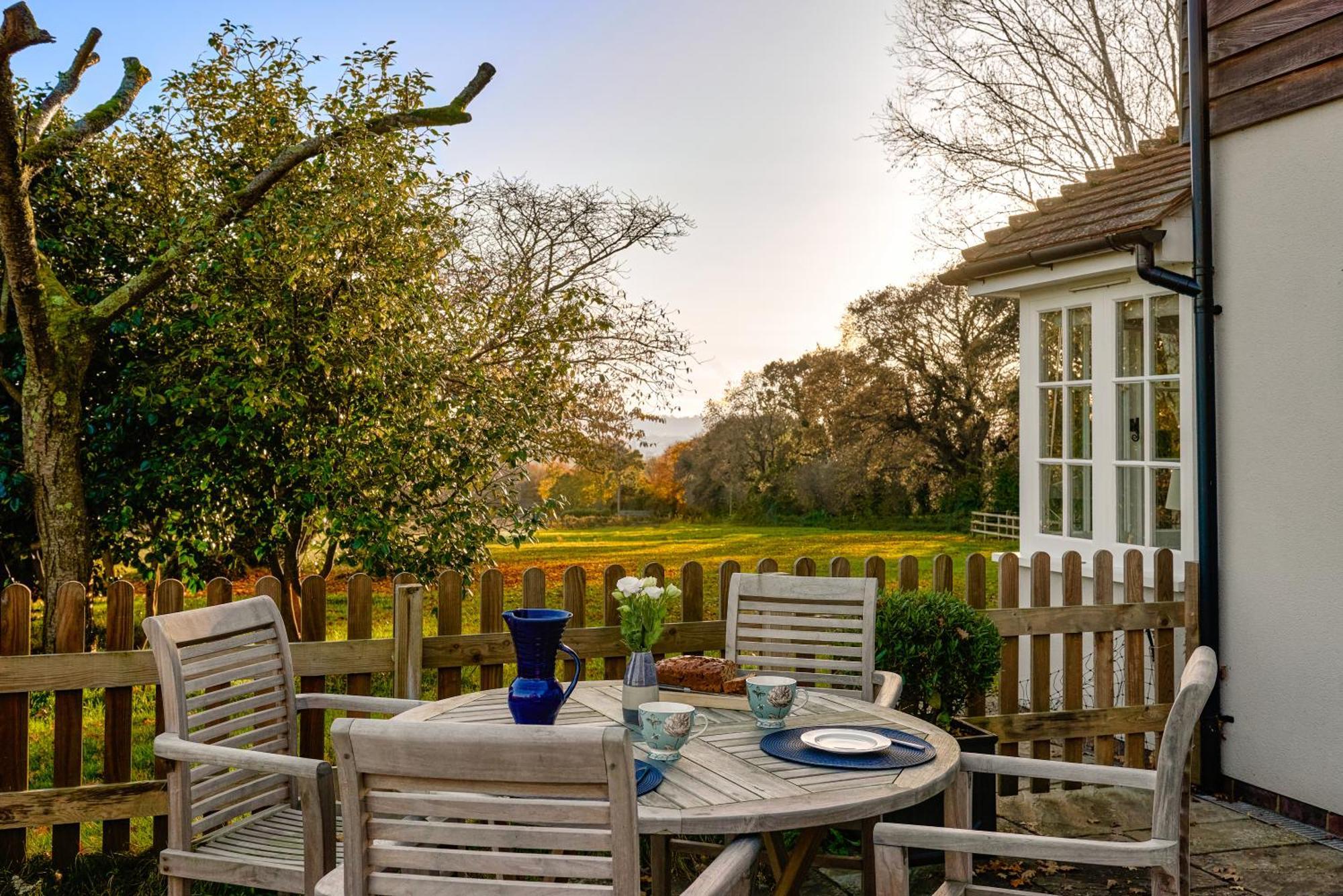 Appartement Garden Flat Near Goodwood With Stunning Views à Petersfield Extérieur photo